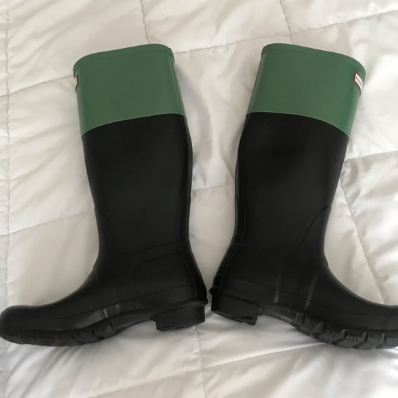 Hunter tall boots and tall socks - Picture 5 of 6